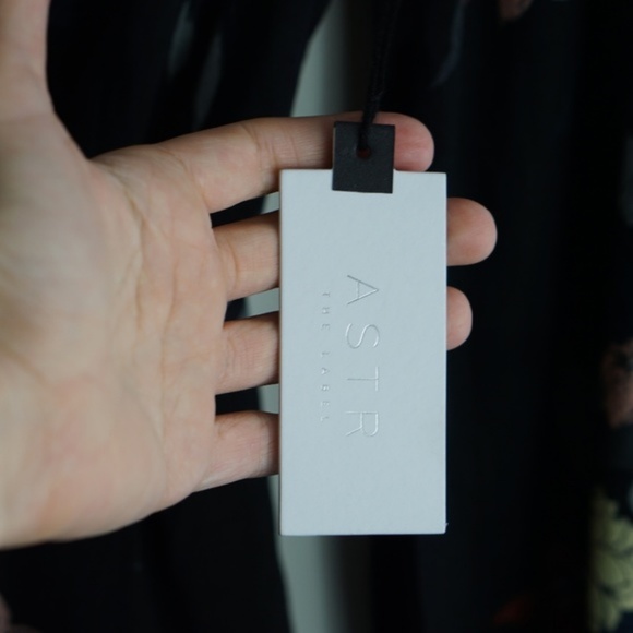 ASTR The Label Floral Wrap Long Sleeve Dress L - Picture 6 of 7